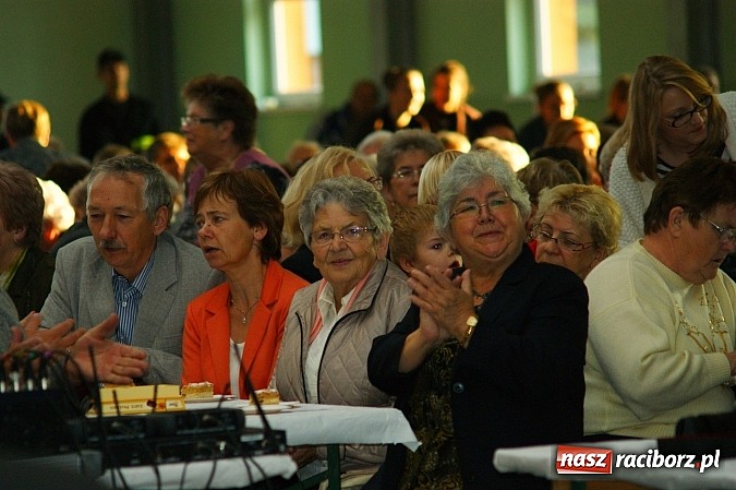Zdjęcie w galerii na portalu naszraciborz.pl: Mniejszość niemiecka spotkała się dziś w Pietrowicach Wielkich wiadomości z regionu