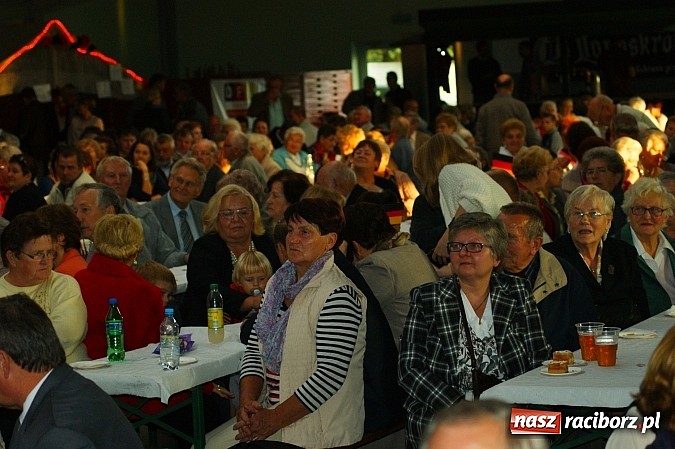 Zdjęcie w galerii na portalu naszraciborz.pl: Mniejszość niemiecka spotkała się dziś w Pietrowicach Wielkich wiadomości z regionu