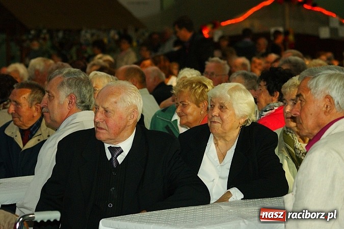 Zdjęcie w galerii na portalu naszraciborz.pl: Mniejszość niemiecka spotkała się dziś w Pietrowicach Wielkich wiadomości z regionu