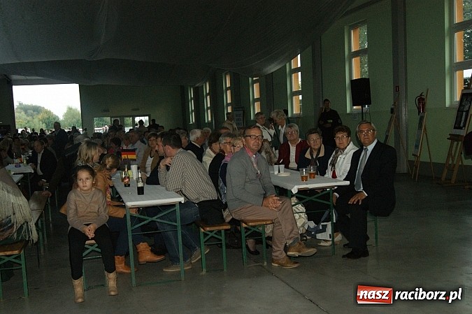 Zdjęcie w galerii na portalu naszraciborz.pl: Mniejszość niemiecka spotkała się dziś w Pietrowicach Wielkich wiadomości z regionu