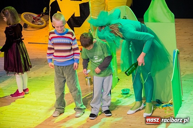 Zdjęcie w galerii na portalu naszraciborz.pl: Eko-niedziela. W świecie Segregonii w RCK wiadomości z regionu