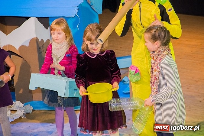 Zdjęcie w galerii na portalu naszraciborz.pl: Eko-niedziela. W świecie Segregonii w RCK wiadomości z regionu