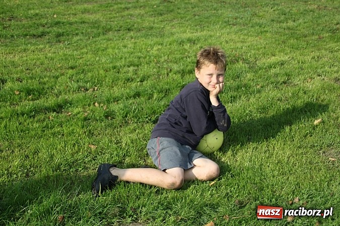 Zdjęcie w galerii na portalu naszraciborz.pl: Boisko w Wojnowicach szczęśliwe dla Bieńkowic wiadomości z regionu