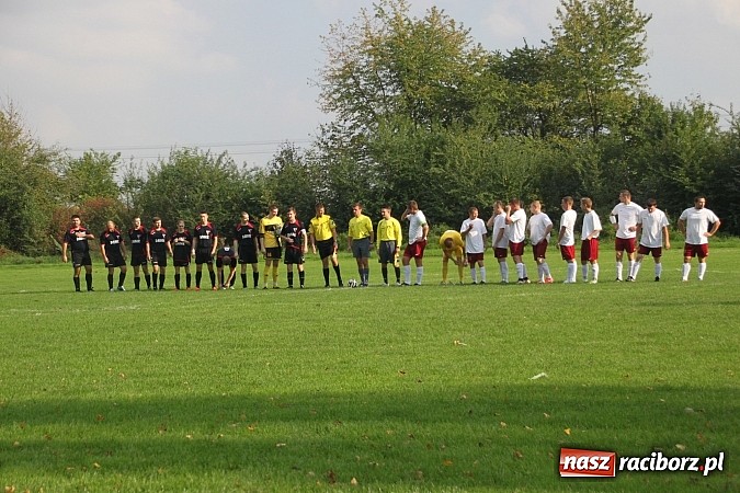 Zdjęcie w galerii na portalu naszraciborz.pl: Boisko w Wojnowicach szczęśliwe dla Bieńkowic wiadomości z regionu