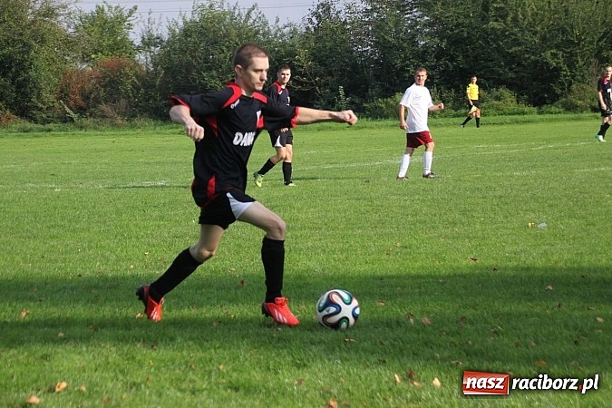 Zdjęcie w galerii na portalu naszraciborz.pl: Boisko w Wojnowicach szczęśliwe dla Bieńkowic wiadomości z regionu