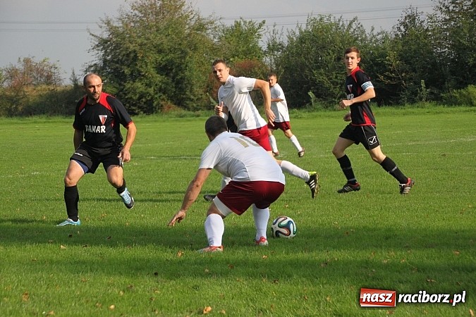 Zdjęcie w galerii na portalu naszraciborz.pl: Boisko w Wojnowicach szczęśliwe dla Bieńkowic wiadomości z regionu
