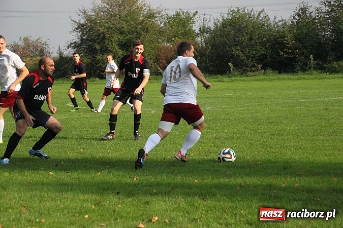 Zdjęcie w galerii na portalu naszraciborz.pl: Boisko w Wojnowicach szczęśliwe dla Bieńkowic wiadomości z regionu