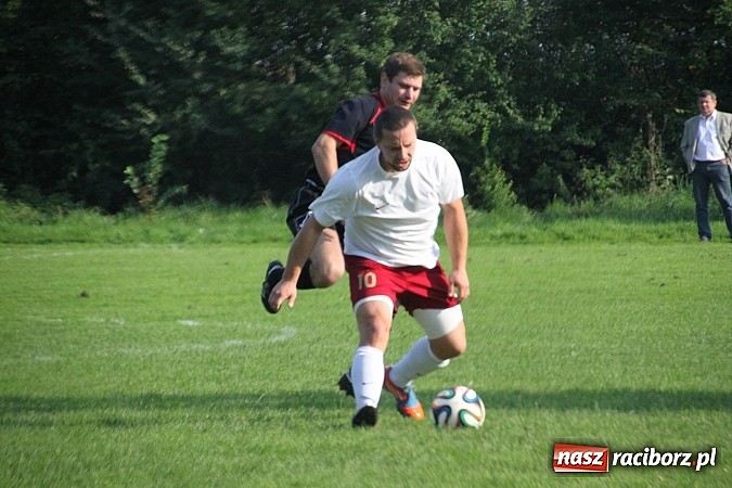 Zdjęcie w galerii na portalu naszraciborz.pl: Boisko w Wojnowicach szczęśliwe dla Bieńkowic wiadomości z regionu