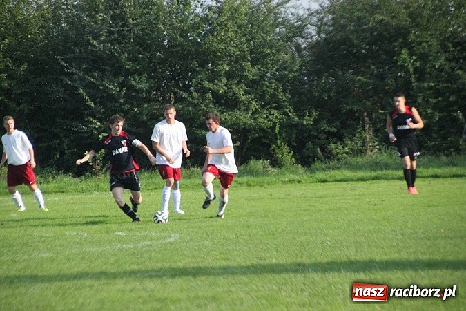 Zdjęcie w galerii na portalu naszraciborz.pl: Boisko w Wojnowicach szczęśliwe dla Bieńkowic wiadomości z regionu