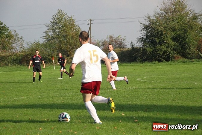 Zdjęcie w galerii na portalu naszraciborz.pl: Boisko w Wojnowicach szczęśliwe dla Bieńkowic wiadomości z regionu