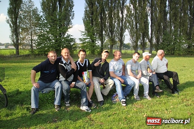 Zdjęcie w galerii na portalu naszraciborz.pl: Boisko w Wojnowicach szczęśliwe dla Bieńkowic wiadomości z regionu