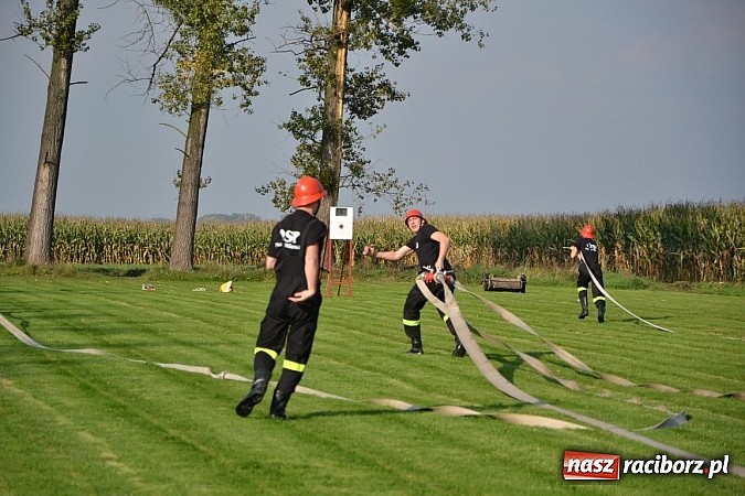 Zdjęcie w galerii na portalu naszraciborz.pl: Druhowie z Rudyszwałdu świętowali 90-lecie  wiadomości z regionu