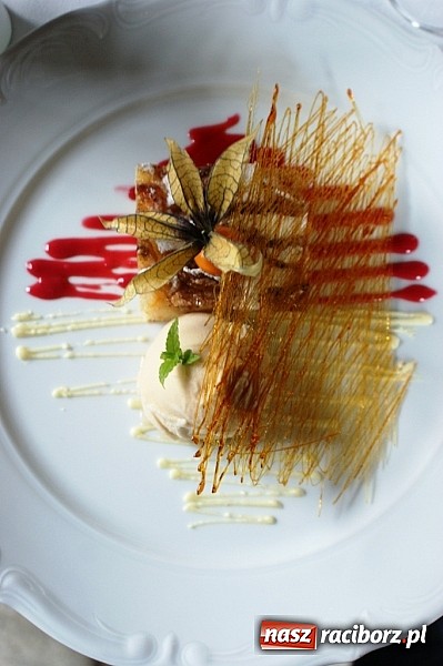 Zdjęcie w galerii na portalu naszraciborz.pl: Początek jesieni w bawarskim stylu w restauracji Pałac Większyce! wiadomości z regionu