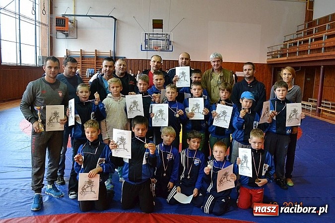 Zdjęcie w galerii na portalu naszraciborz.pl: Zapasy na wesoło. Młodzicy Unii z medalami wiadomości z regionu
