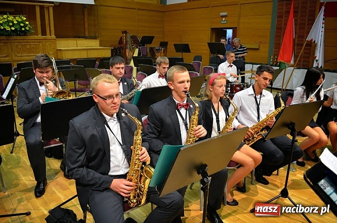 Zdjęcie w galerii na portalu naszraciborz.pl: Orkiestra RCK zagrała dla węgierskiej publiczności  wiadomości z regionu