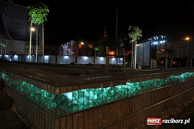 Zdjęcie w galerii na portalu naszraciborz.pl: Tak teraz wygląda centrum Pietrowic Wielkich wiadomości z regionu