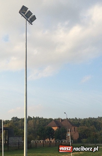 Zdjęcie w galerii na portalu naszraciborz.pl: LKS w Górkach Śląskich z nowym oświetleniem wiadomości z regionu