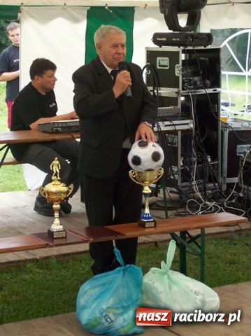 Zdjęcie w galerii na portalu naszraciborz.pl: Mecze dla kibiców, odznaki dla zasłużonych wiadomości z regionu