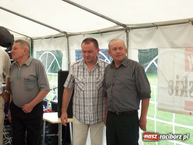 Zdjęcie w galerii na portalu naszraciborz.pl: Mecze dla kibiców, odznaki dla zasłużonych wiadomości z regionu