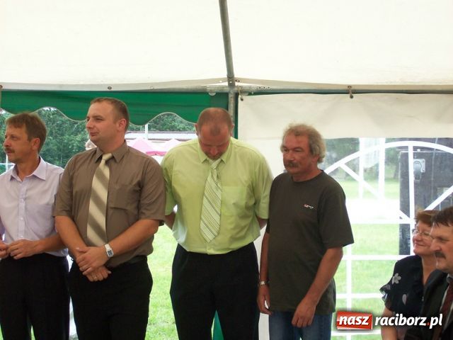 Zdjęcie w galerii na portalu naszraciborz.pl: Mecze dla kibiców, odznaki dla zasłużonych wiadomości z regionu