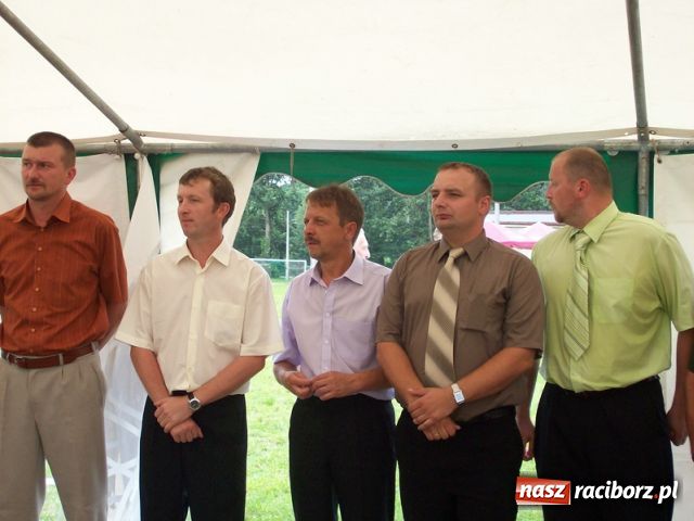 Zdjęcie w galerii na portalu naszraciborz.pl: Mecze dla kibiców, odznaki dla zasłużonych wiadomości z regionu