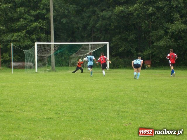 Zdjęcie w galerii na portalu naszraciborz.pl: Mecze dla kibiców, odznaki dla zasłużonych wiadomości z regionu