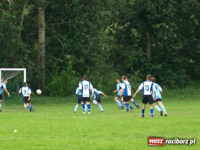 Zdjęcie w galerii na portalu naszraciborz.pl: Mecze dla kibiców, odznaki dla zasłużonych wiadomości z regionu