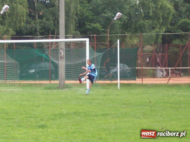 Zdjęcie w galerii na portalu naszraciborz.pl: Mecze dla kibiców, odznaki dla zasłużonych wiadomości z regionu