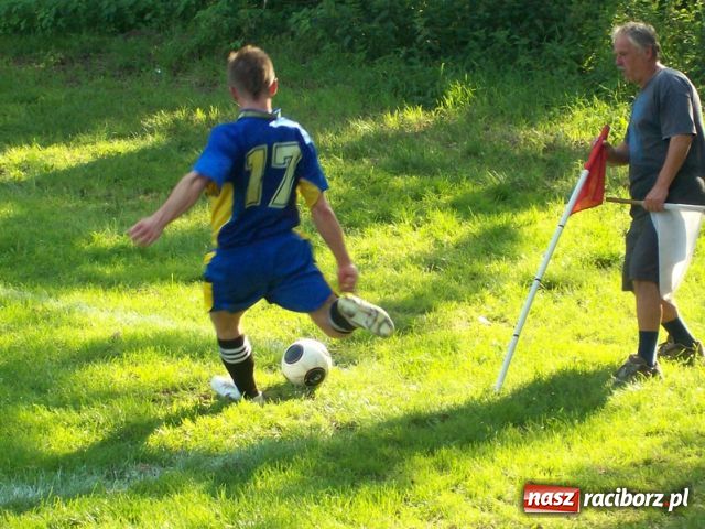 Zdjęcie w galerii na portalu naszraciborz.pl: Mecze dla kibiców, odznaki dla zasłużonych wiadomości z regionu