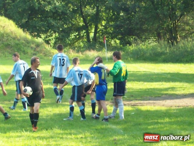 Zdjęcie w galerii na portalu naszraciborz.pl: Mecze dla kibiców, odznaki dla zasłużonych wiadomości z regionu