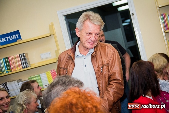 Zdjęcie w galerii na portalu naszraciborz.pl: Borewicz/Malanowski w raciborskiej bibliotece wiadomości z regionu