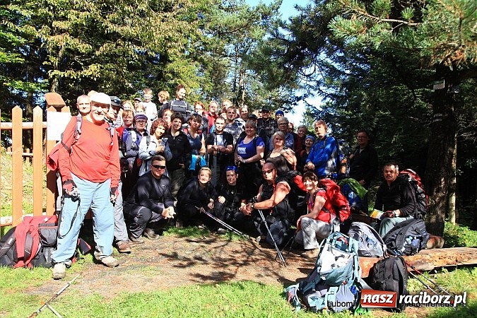 Zdjęcie w galerii na portalu naszraciborz.pl: Wędrówka na najwyższy szczyt Beskidu Makowskiego wiadomości z regionu