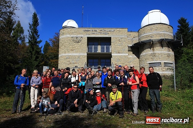 Zdjęcie w galerii na portalu naszraciborz.pl: Wędrówka na najwyższy szczyt Beskidu Makowskiego wiadomości z regionu
