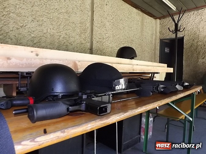 Zdjęcie w galerii na portalu naszraciborz.pl: Huk, strzał, krzyk i krew. Miedzyresortowe szkolenie w Zakładzie Karnym w Raciborzu wiadomości z regionu