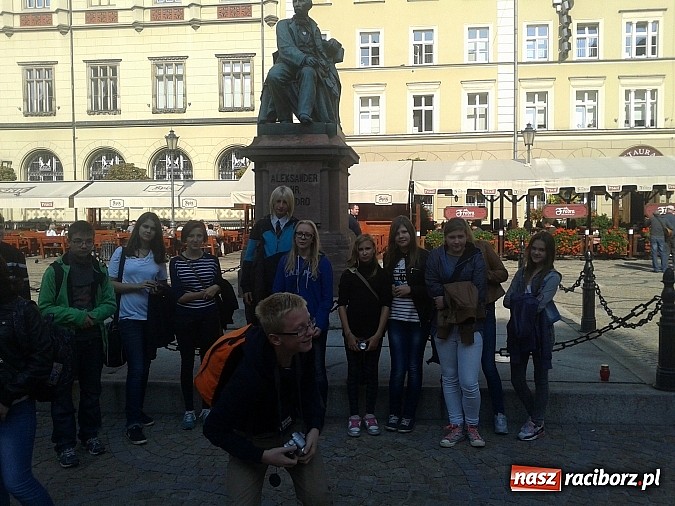 Zdjęcie w galerii na portalu naszraciborz.pl: Czarny teatr z G5 we Wrocławiu wiadomości z regionu