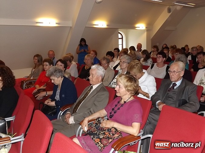 Zdjęcie w galerii na portalu naszraciborz.pl: Medyk w Raciborzu ma już 50 lat!  wiadomości z regionu