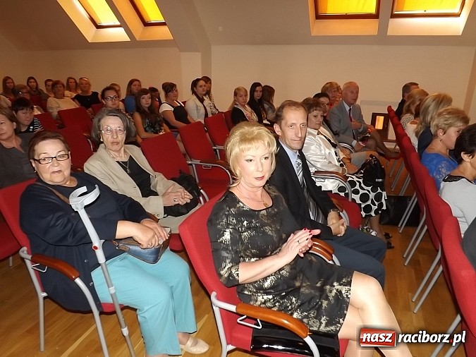 Zdjęcie w galerii na portalu naszraciborz.pl: Medyk w Raciborzu ma już 50 lat!  wiadomości z regionu