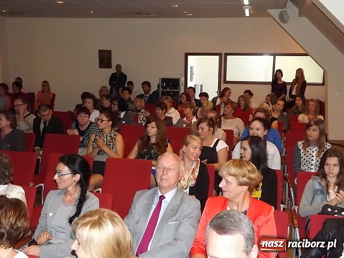 Zdjęcie w galerii na portalu naszraciborz.pl: Medyk w Raciborzu ma już 50 lat!  wiadomości z regionu