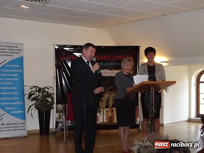Zdjęcie w galerii na portalu naszraciborz.pl: Medyk w Raciborzu ma już 50 lat!  wiadomości z regionu