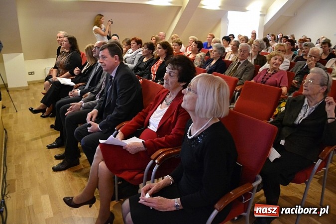 Zdjęcie w galerii na portalu naszraciborz.pl: Medyk w Raciborzu ma już 50 lat!  wiadomości z regionu