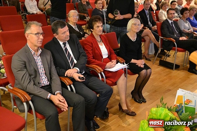 Zdjęcie w galerii na portalu naszraciborz.pl: Medyk w Raciborzu ma już 50 lat!  wiadomości z regionu