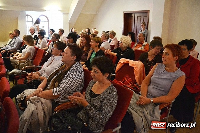 Zdjęcie w galerii na portalu naszraciborz.pl: Medyk w Raciborzu ma już 50 lat!  wiadomości z regionu