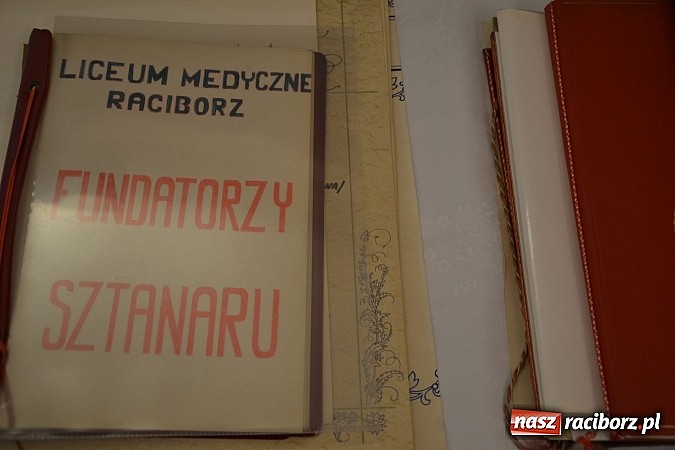 Zdjęcie w galerii na portalu naszraciborz.pl: Medyk w Raciborzu ma już 50 lat!  wiadomości z regionu