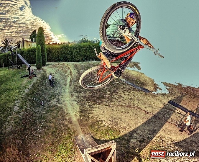 Zdjęcie w galerii na portalu naszraciborz.pl: Extreme Day z gwiazdami. Dla ludzi o mocnych nerwach wiadomości z regionu