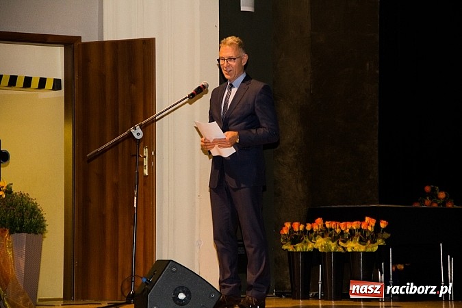 Zdjęcie w galerii na portalu naszraciborz.pl: Miejskie obchody Dnia Edukacji Narodowej wiadomości z regionu