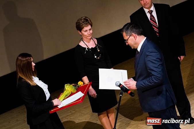 Zdjęcie w galerii na portalu naszraciborz.pl: Miejskie obchody Dnia Edukacji Narodowej wiadomości z regionu