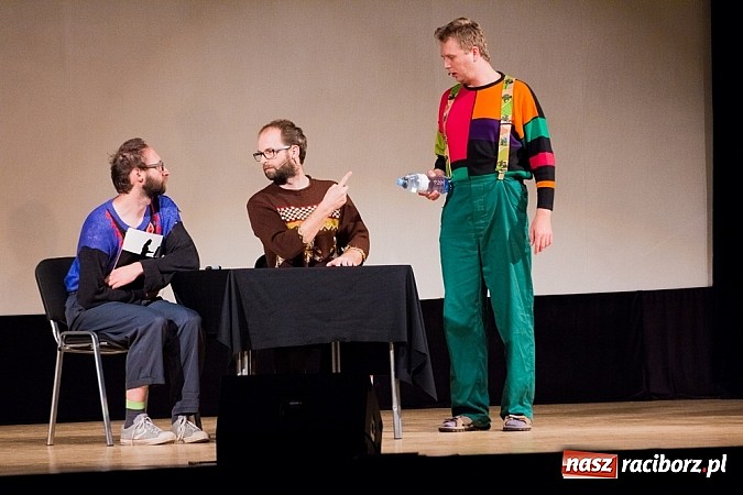 Zdjęcie w galerii na portalu naszraciborz.pl: Łowcy. B bawili publiczność w RCK wiadomości z regionu