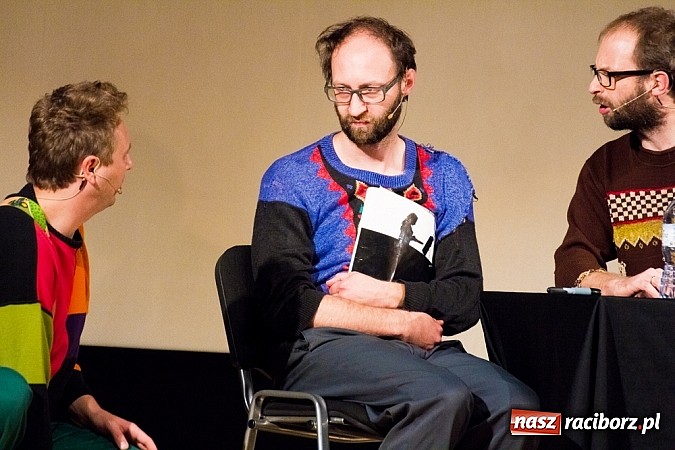 Zdjęcie w galerii na portalu naszraciborz.pl: Łowcy. B bawili publiczność w RCK wiadomości z regionu