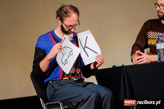 Zdjęcie w galerii na portalu naszraciborz.pl: Łowcy. B bawili publiczność w RCK wiadomości z regionu