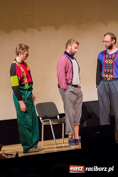 Zdjęcie w galerii na portalu naszraciborz.pl: Łowcy. B bawili publiczność w RCK wiadomości z regionu